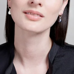 Venus Pearl Silver Drop Earrings, Black/White*The Met Store Best